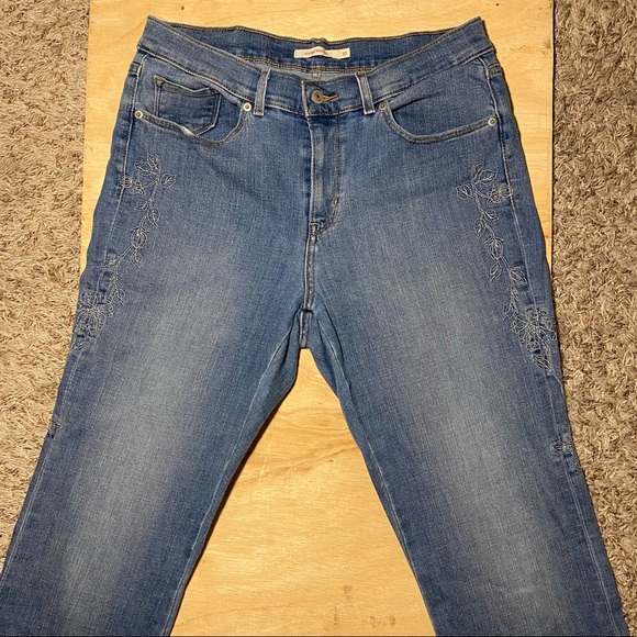LEVI’S classic bootcut women’s jeans - Picture 2 of 8